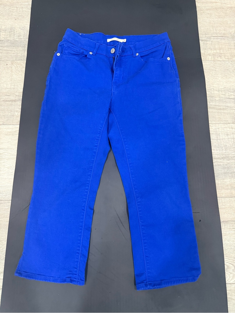 Levi’s capri Blue Jeans
